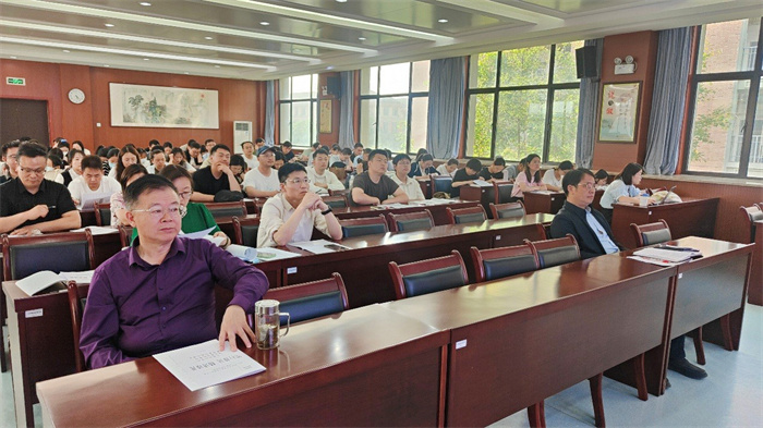 高一年级期中学情分析会5.jpg