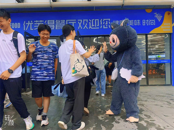 双餐厅迎新活动4.jpg