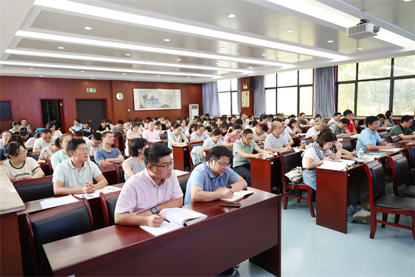 全体党员大会3.jpg