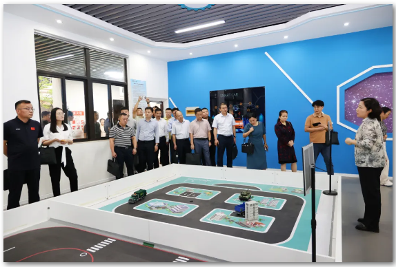 百名校长集体“充电”引领教育事业高质量发展(图2) 百名校长集体“充电”引领教育事业高质量发展(图2)