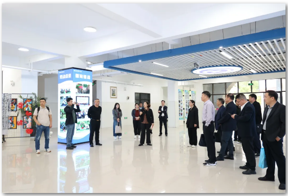 随州市教育代表团莅临合肥七中考察交流(图2) 随州市教育代表团莅临合肥七中考察交流(图2)