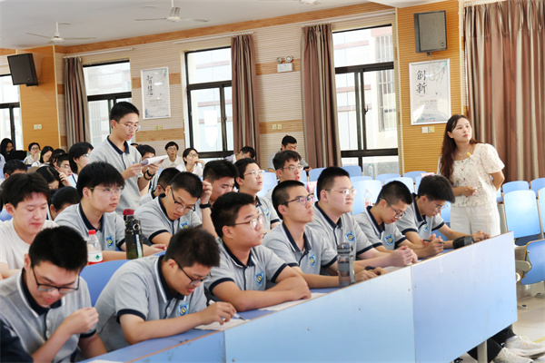 英语学科:探索教学新路径,碰撞思维新火花(图2) 英语学科:探索教学新路径,碰撞思维新火花(图2)