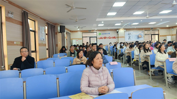 高二期中学情分析会2.jpg 高二期中学情分析会2.jpg