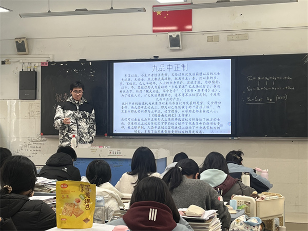 讲解历史人物2.jpg 讲解历史人物2.jpg