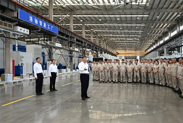 习近平在河南考察时强调 坚定信心推动高质量发展高效能治理 奋力谱写中原大地推进中国式现代化新篇章(图5)