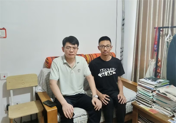 暖心走访，家校同心，暑期成长我们共同关注(图1)