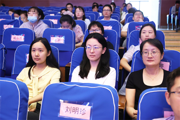 合肥七中开展“智慧教育与教学创新”校本培训(图4)