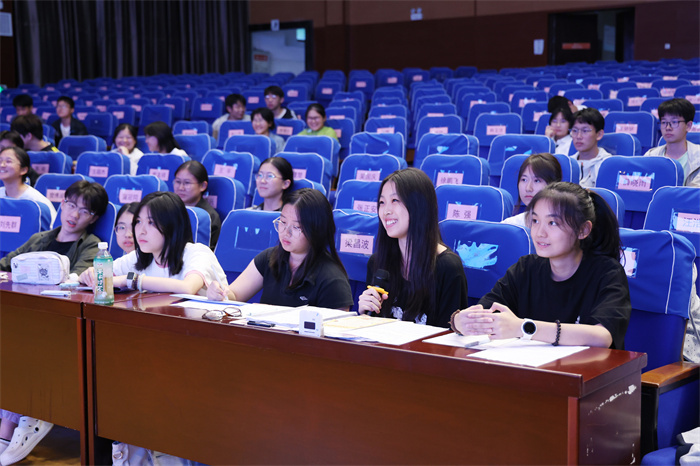 怦然“新”动,只等你来!合肥七中2026届校学生会招新圆满落幕(图2) 怦然“新”动,只等你来!合肥七中2026届校学生会招新圆满落幕(图2)