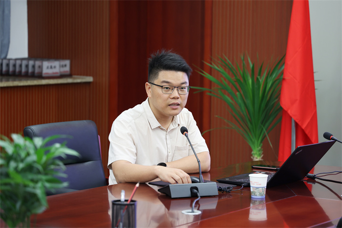 上海市教师教育学院考察团莅临合肥七中考察交流(图5) 上海市教师教育学院考察团莅临合肥七中考察交流(图5)