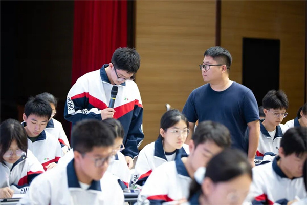 课题组成员参加教研活动3jpg.jpg 课题组成员参加教研活动3jpg.jpg