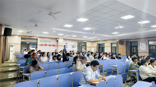 揉皱的纸团抚不平:合肥七中用一堂班会讲透“校园防欺凌”(图5) 揉皱的纸团抚不平:合肥七中用一堂班会讲透“校园防欺凌”(图5)
