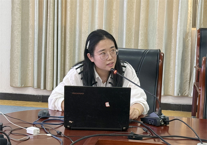 张晓敏分享助演.jpg 张晓敏分享助演.jpg