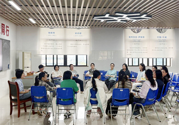 75期家长会3.jpg 75期家长会3.jpg
