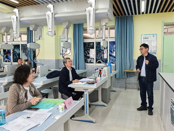 合肥七中省级课题《师机生三元融合的高中数学个性化教学行动研究